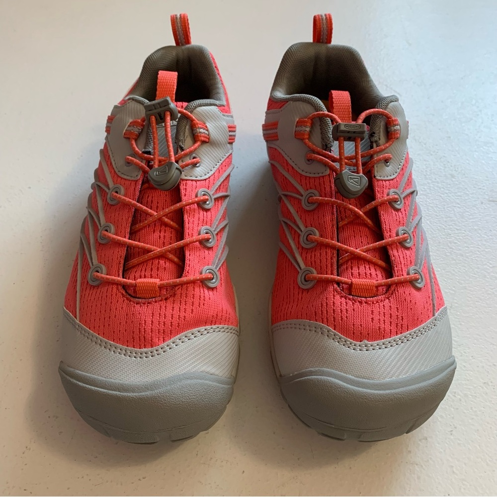 Keen Chandler Athletic Shoes Kids Size 5 Grey & Pink NEW WITHOUT BOX